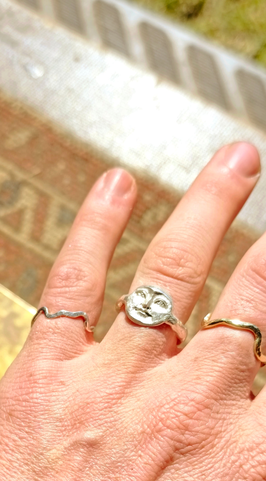 RING MONDGESICHT