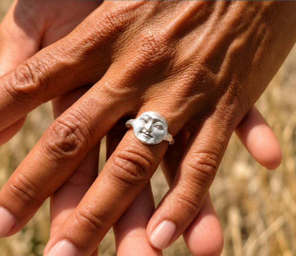 RING MONDGESICHT